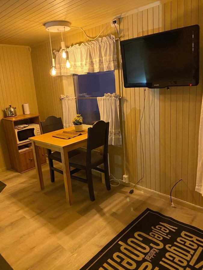 Koselig Studioleilighet I Svolvaer - Lofoten Ved Svolvaergeita, Djevelporten Luaran gambar