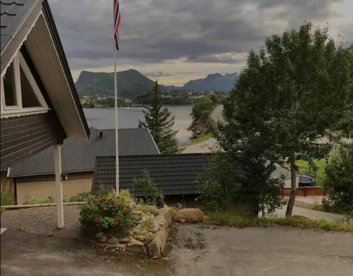 Koselig Studioleilighet I Svolvaer - Lofoten Ved Svolvaergeita, Djevelporten Luaran gambar