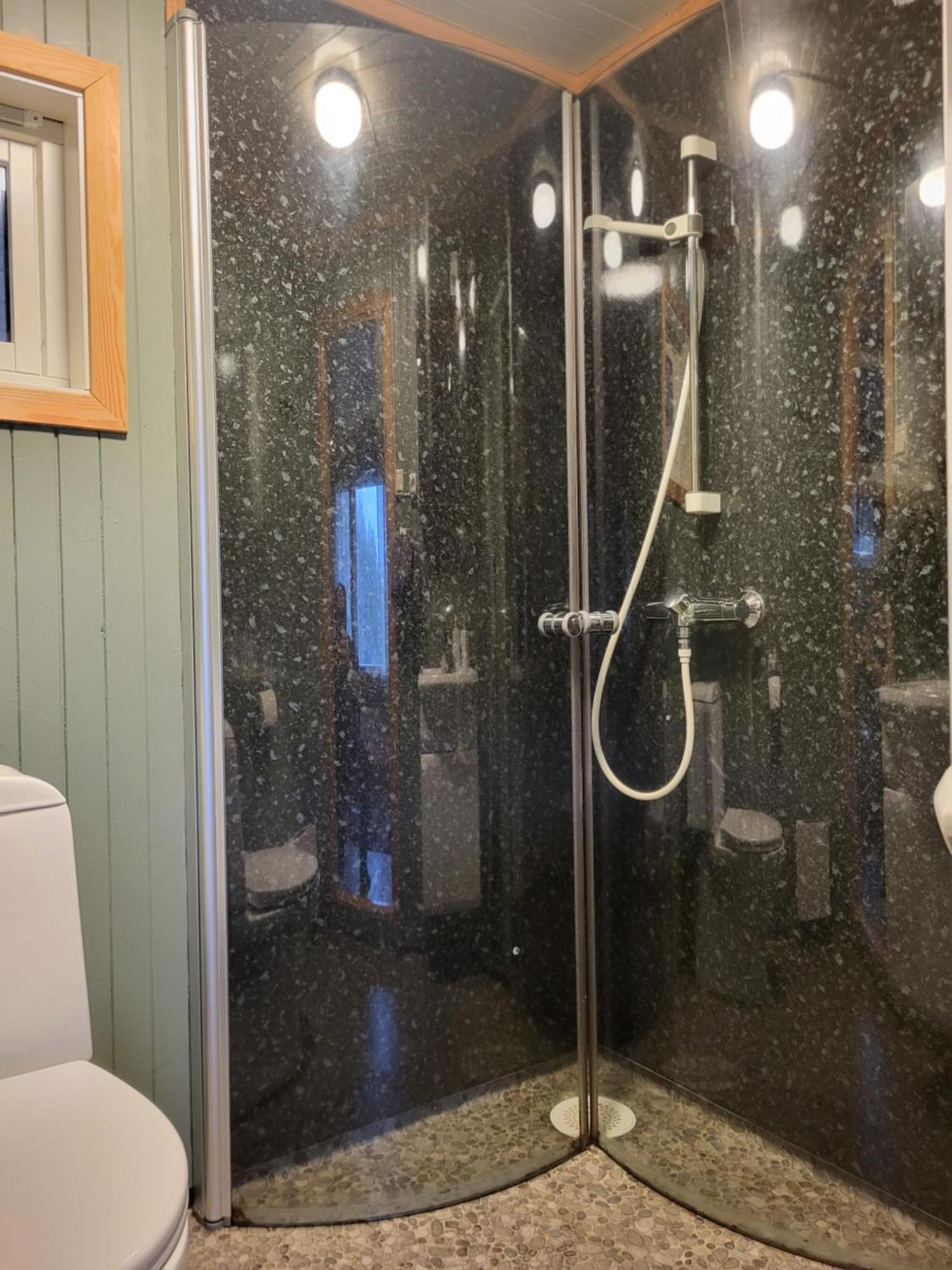 Koselig Studioleilighet I Svolvaer - Lofoten Ved Svolvaergeita, Djevelporten Luaran gambar