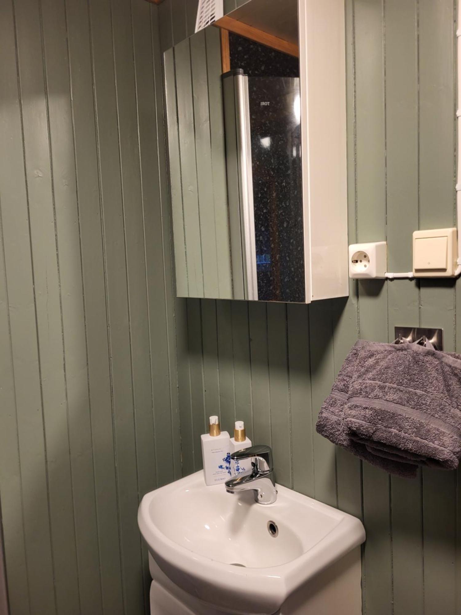 Koselig Studioleilighet I Svolvaer - Lofoten Ved Svolvaergeita, Djevelporten Luaran gambar